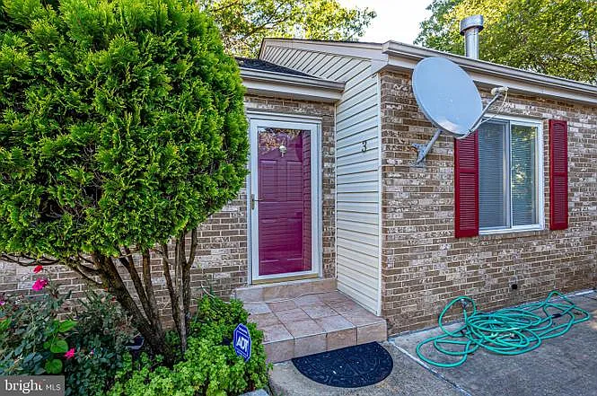 3 Melmark Ct — Photo 2