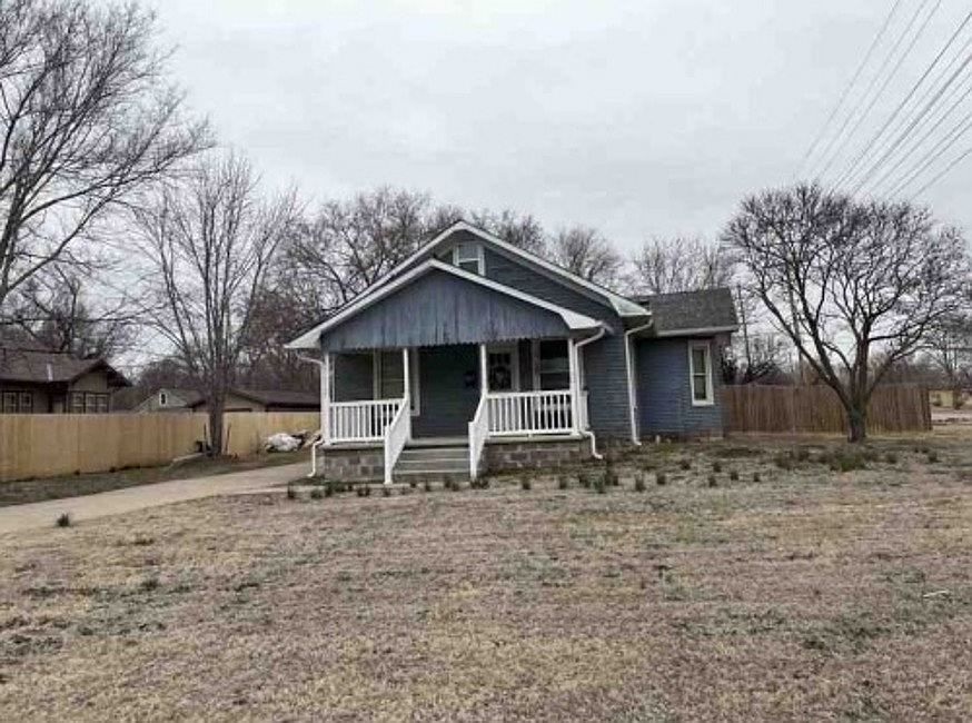 1st image of 537 NE 6th St