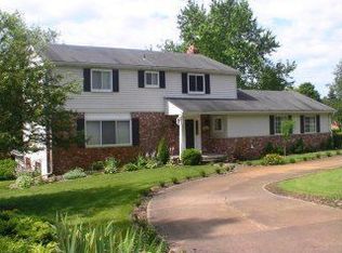 3311 Cairncross Dr, Oakland, MI 48363