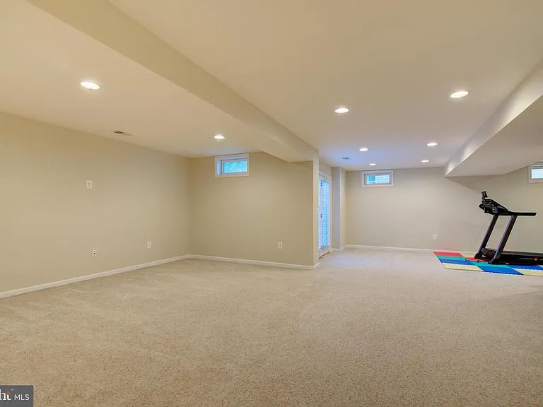 25291 Kilkeen Way — Photo 37