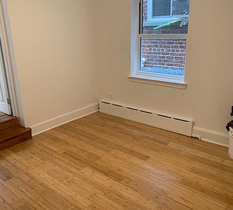 4th image of 2440 Throop Ave #1