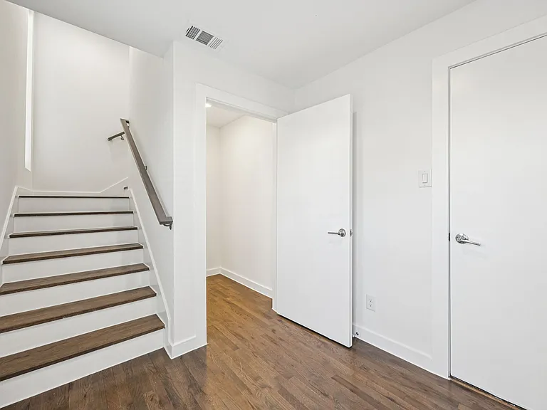 Townhomes on Bennett — Photo 4
