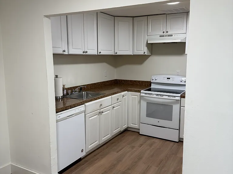 120 Parma Ave — Photo 2