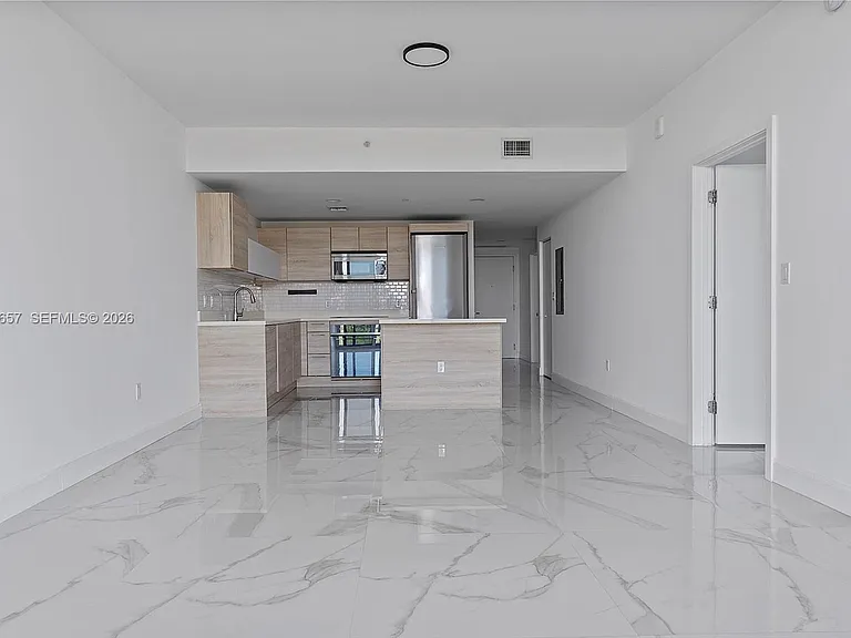 16385 Biscayne Blvd #717 — Photo 28