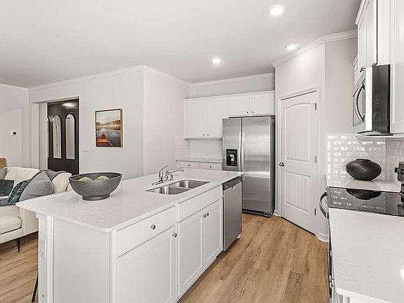 5th image of 3566 Matthew Ct