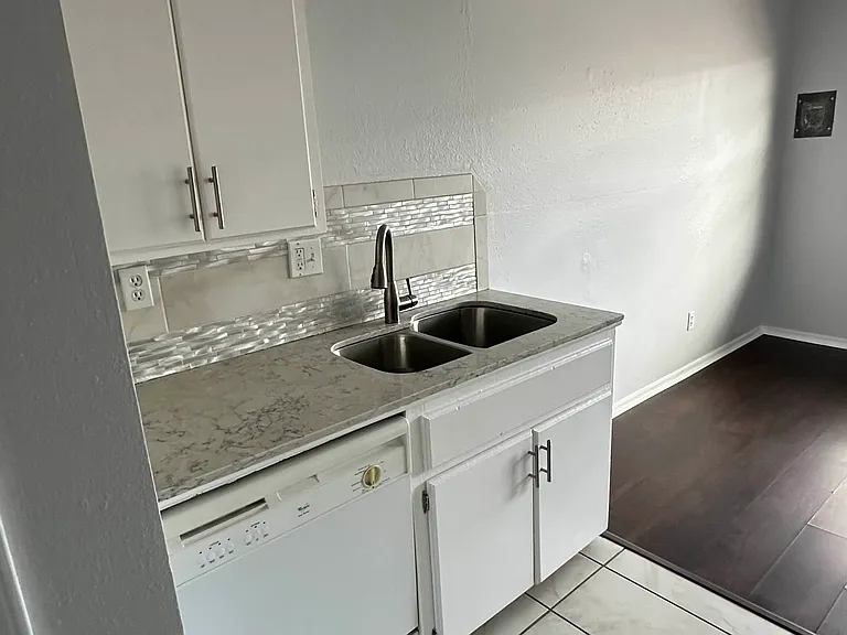 1825 E Lindsey St #2 — Photo 19