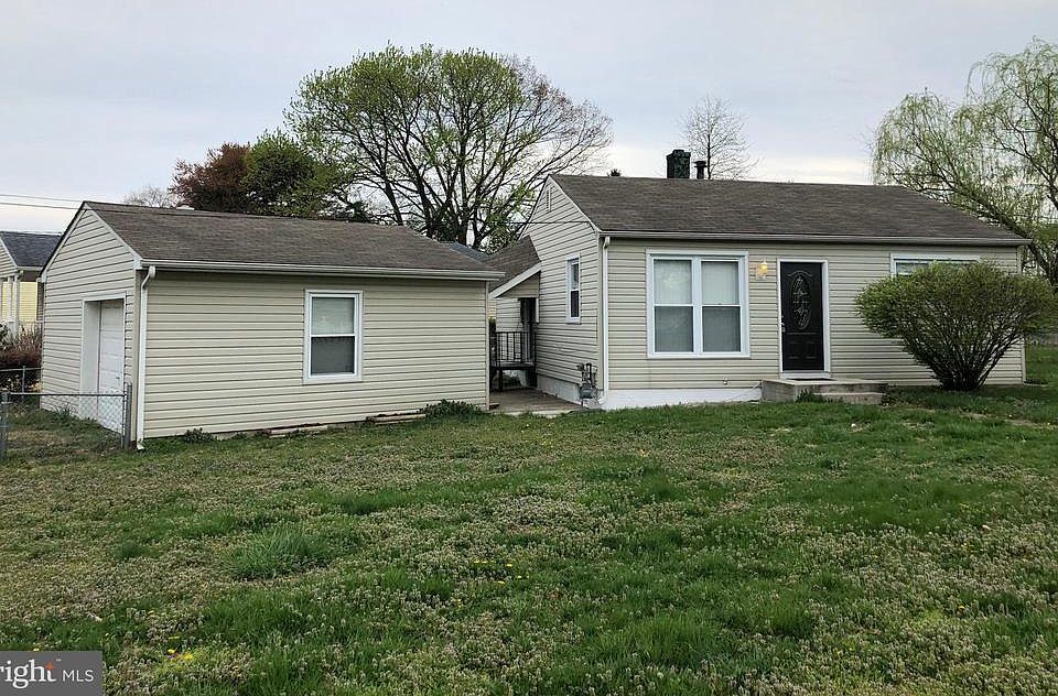 1st image of 103 Fernglen Ave