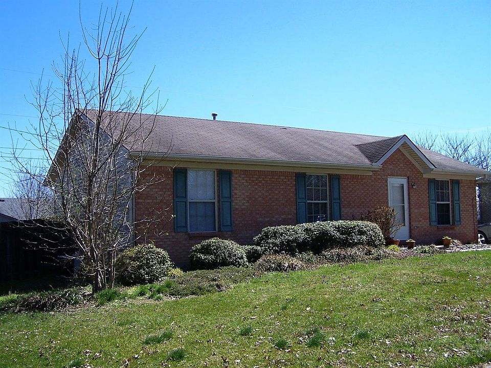 1st image of 204 Wildwood Ln