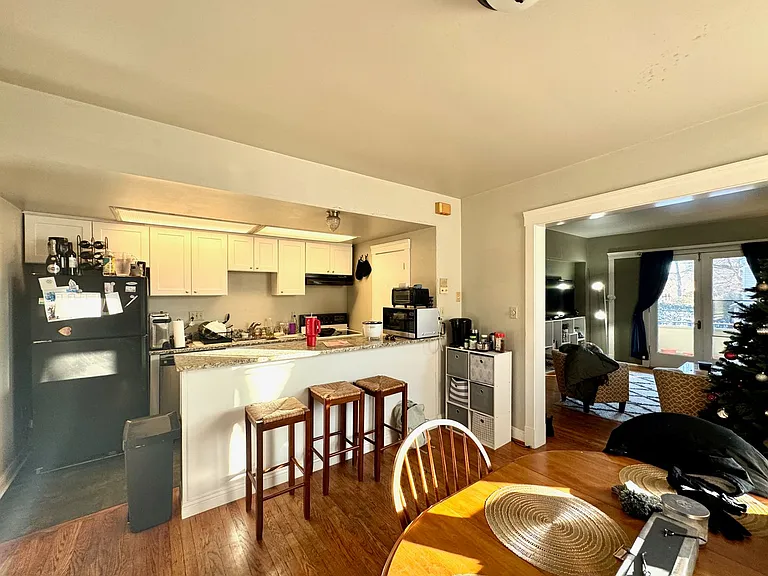 Nixon St. Apartments — Photo 40