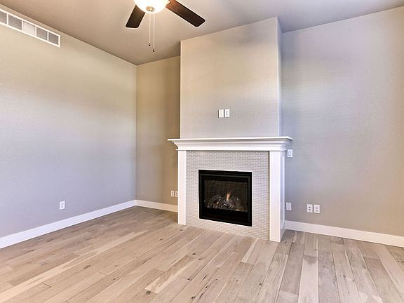 4th image of 1778 W 50th St