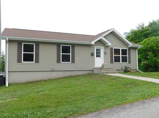 620 5th St, Iron Mountain, MI 49801