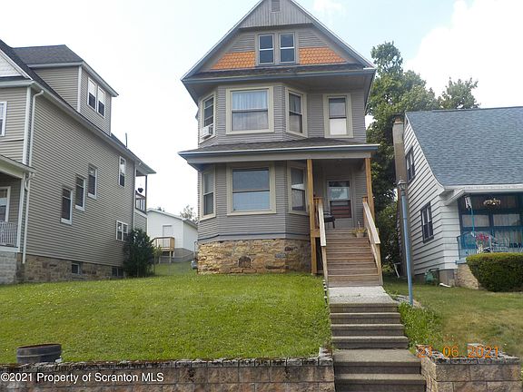 2nd image of 627 N Lincoln Ave