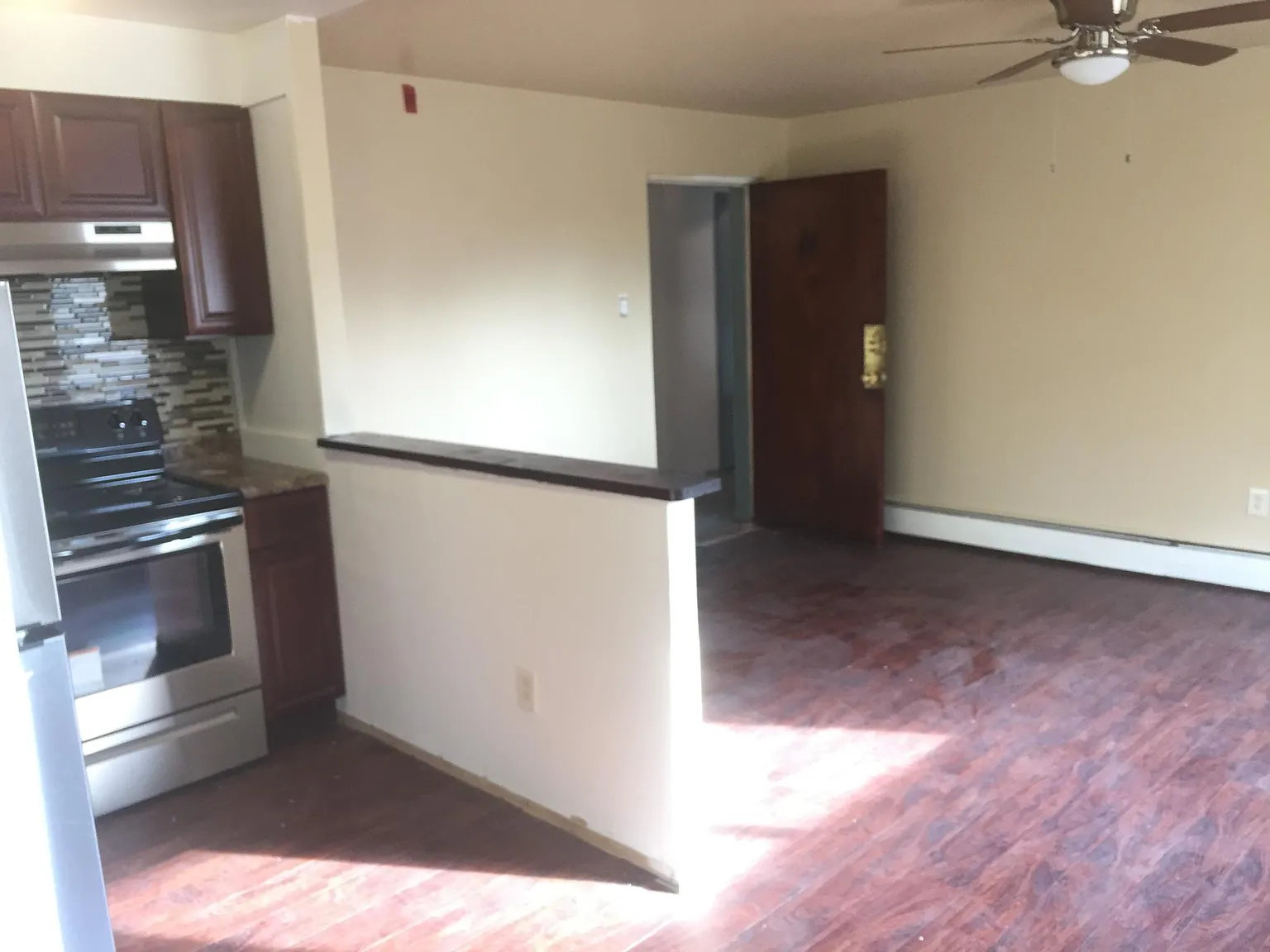 1 bed, $1,000 — Photo 3