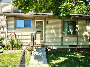 5984 Village Dr, Haslett, MI 48840