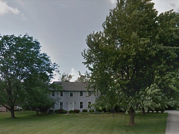 1st image of 836 Water St