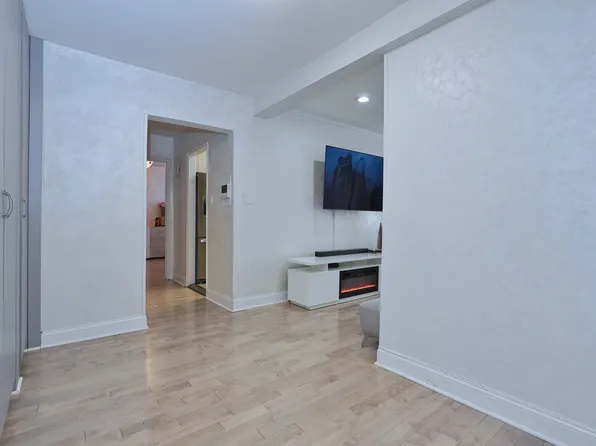 2711 Avenue X image 9 of 39