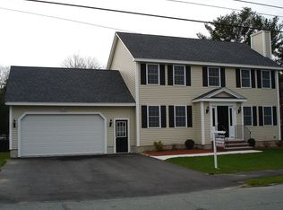 22 Woodside Ter, Woburn, MA 01801