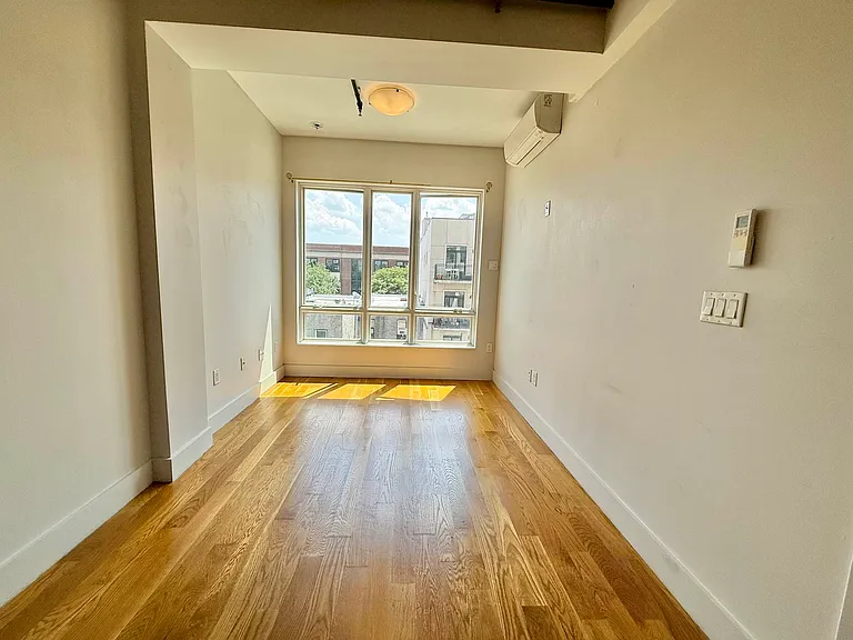 880 Dekalb Ave #4011 — Photo 8