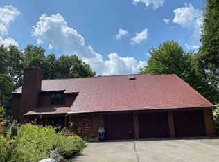 260 Pettis Ave NE, Ada, MI 49301