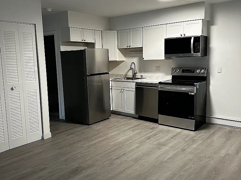 1st image of 165 Mansion Rd #175