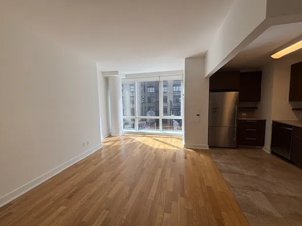 885 6th Ave, New York, NY