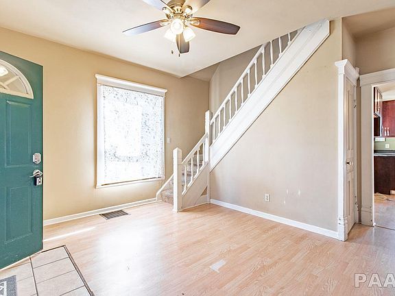 4th image of 2218 W Kellogg Ave