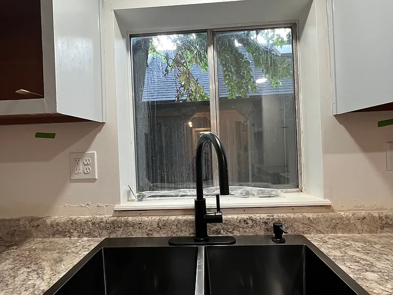 838 Dakota Ave — Photo 5