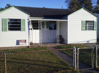 1032 5th St, Port Arthur, TX 77640