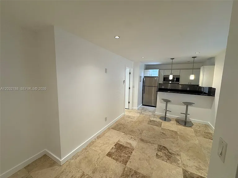 901 SE 2nd Ct #3 — Photo 5