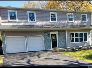 15 Chuck Ct, Port Jefferson, NY 11777