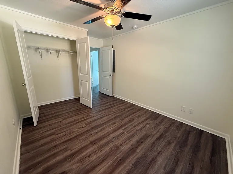 28 E Wild Briar Rd #C — Photo 19