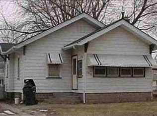 2816 E 4th St, Waterloo, IA 50703