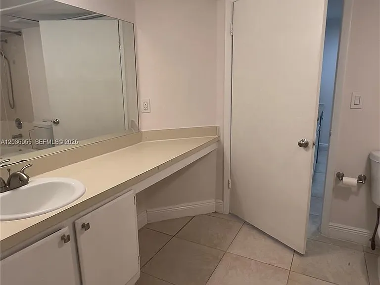 2880 N Oakland Forest Dr #107 — Photo 10