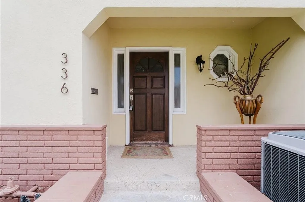 3 bed, 1670 sqft, $4,650 — Photo 3