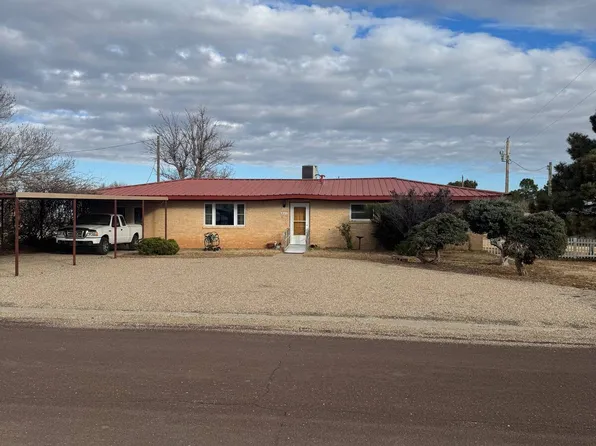 801 Yucca St, Logan, NM 88426