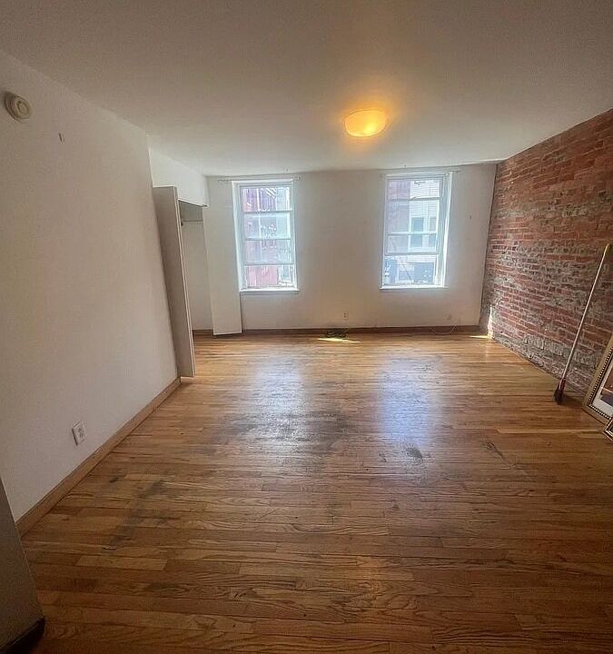 2nd image of 315 South St APT 2F