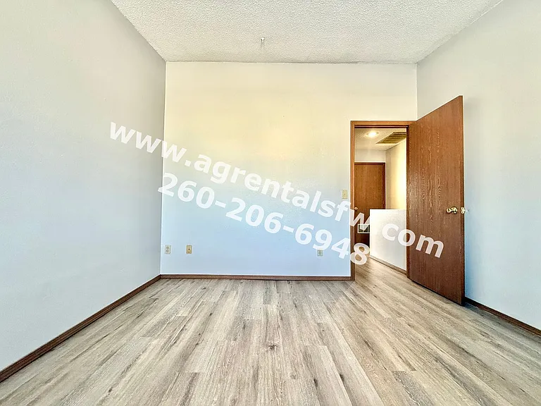 2718 Sherman Blvd — Photo 17