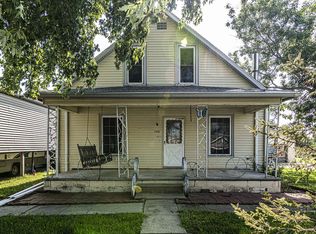 702 Hickory St, Wakefield, KS 67487