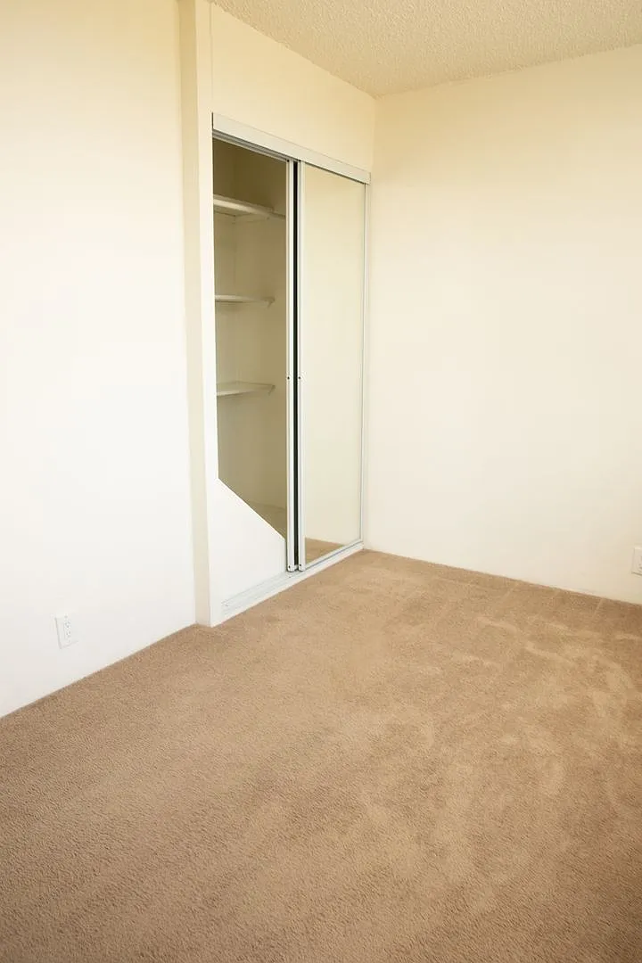 2 BR/ 1 Bath Low- rise Apartment — Photo 1
