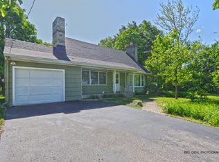 8214 N Solon Rd, Richmond, IL 60071