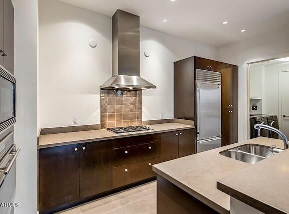 4th image of 15215 N KIERLAND Boulevard #633