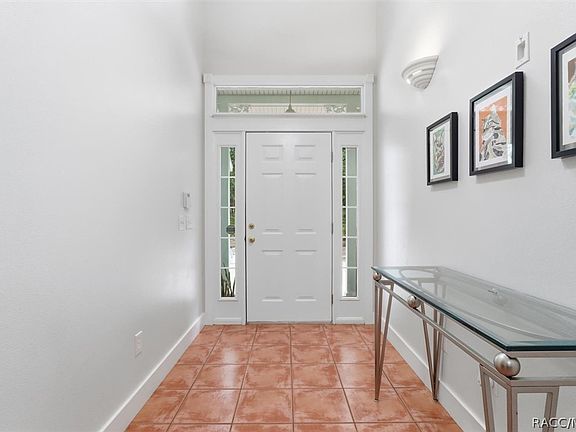4th image of 2113 W Cindy Ln