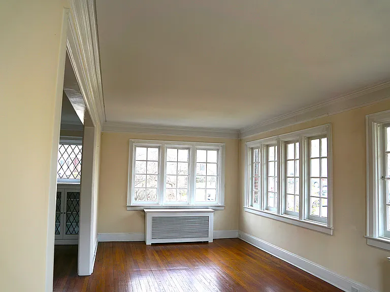 10 Bon Air Ave — Photo 7