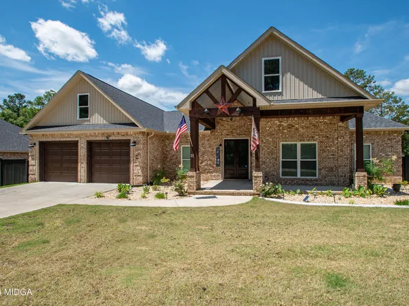 11 Maple St, Hawkinsville, GA 31036