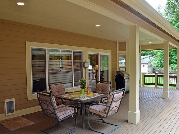 3rd image of 13808 107th Avenue Ct NW