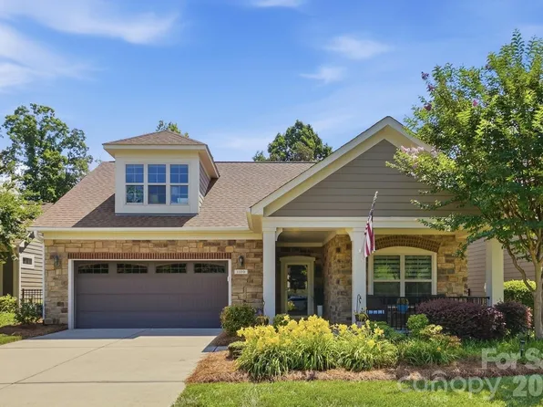 1100 Avalon Pl, Matthews, NC 28104