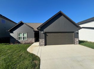 1394 Dan Brown Dr, Clarksville, TN 37042