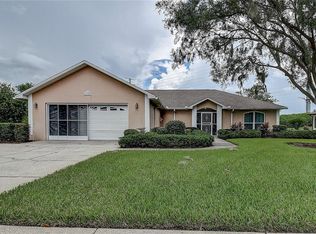 6320 Silver Oaks Dr, Zephyrhills, FL 33542