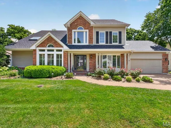 16557 Baxter Forest Ridge Dr, Chesterfield, MO 63005
