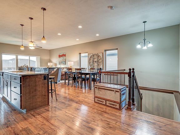 3rd image of 290 240th Ave #258